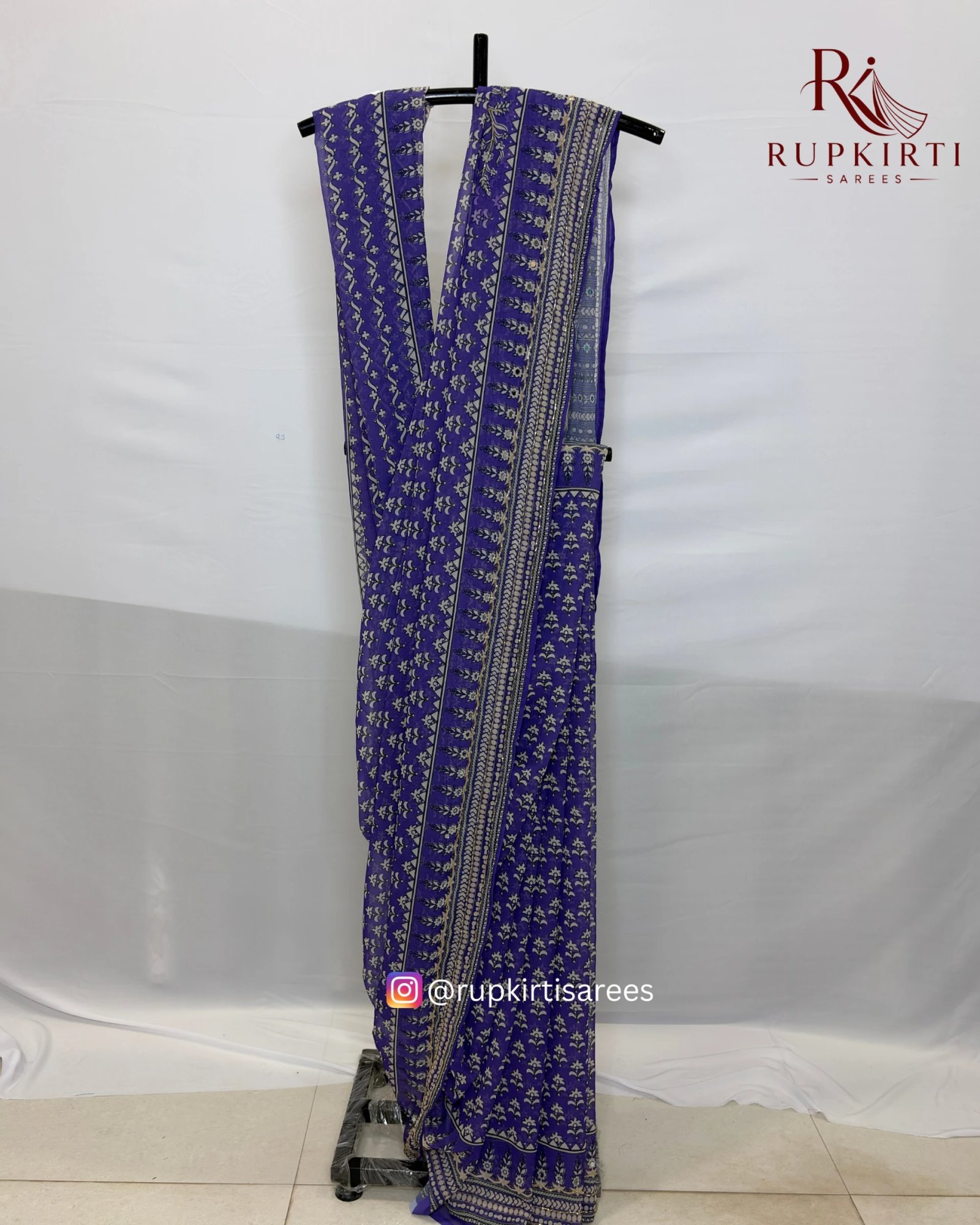 Kareena Kapoor Inspired Bollywood Georgette Silk Saree with Sequin & Mirror Work